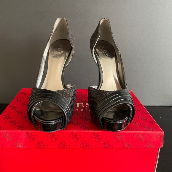 Guess peep toe platform pumps - Picture 2 of 3